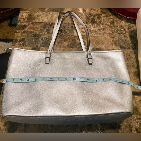 Michael Kors~Michael by Michael Kors Metallic Silver Leather Jet Set Traveler XL - Picture 13 of 17